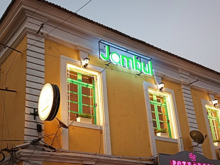 Jambul House